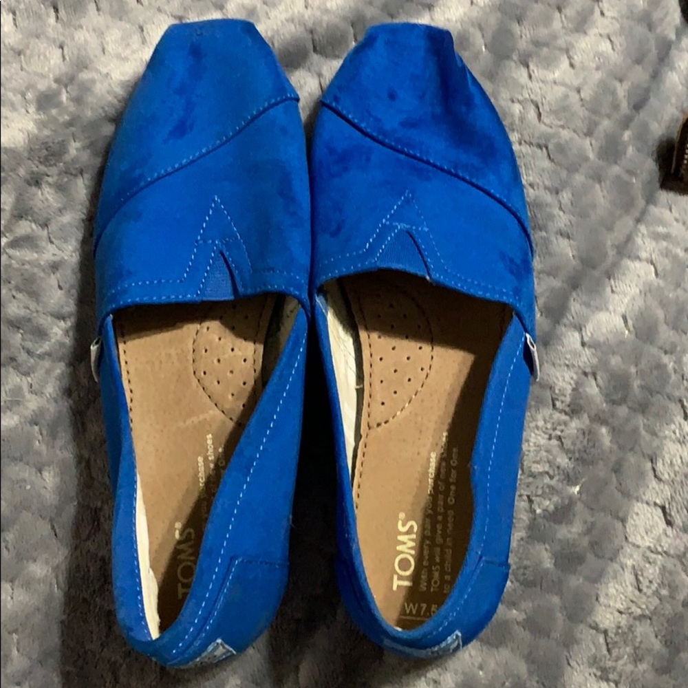 Toms